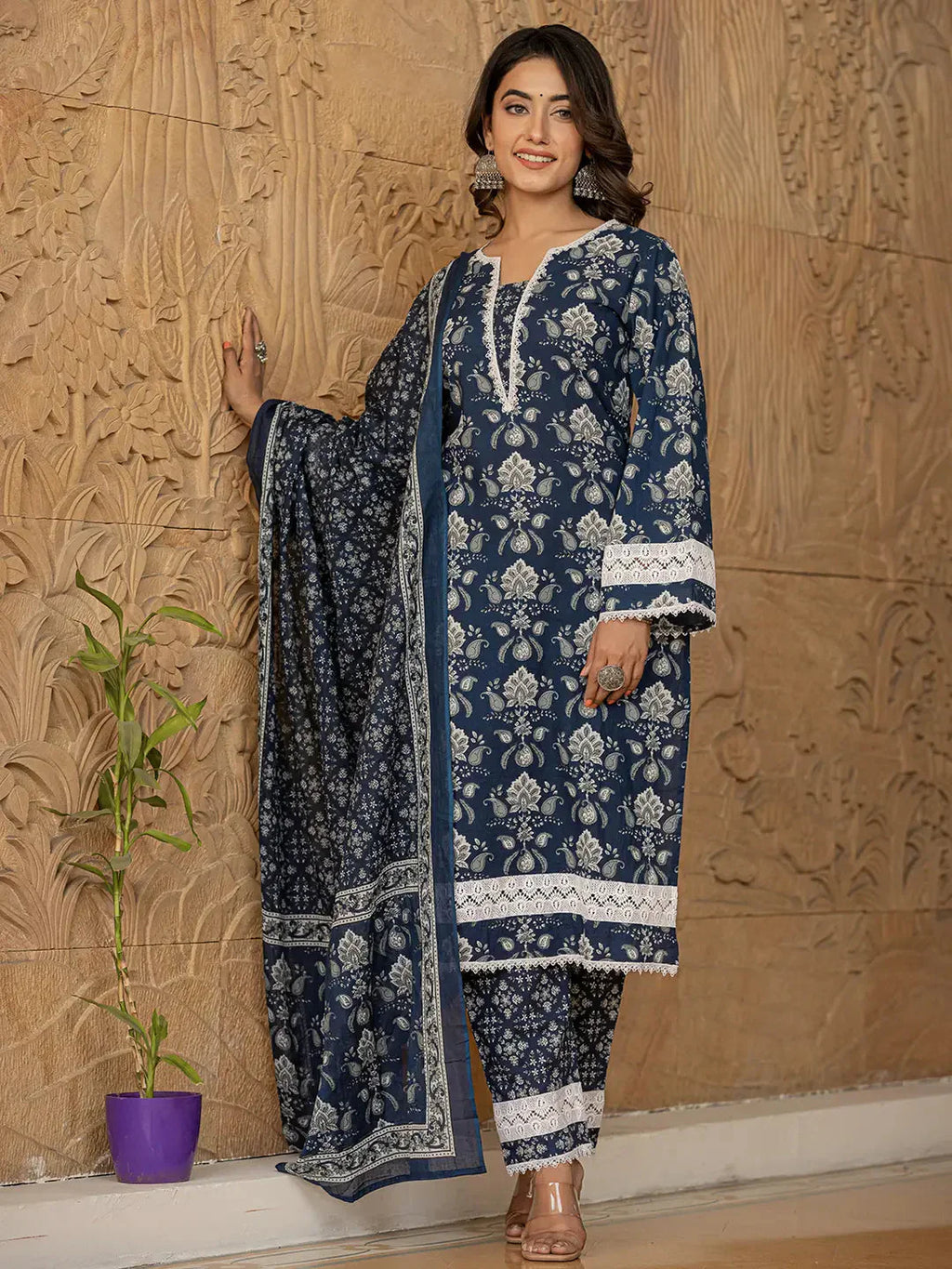 Yufta Blue Floral Print Pakistani Style Kurta Trouser And Dupatta Set