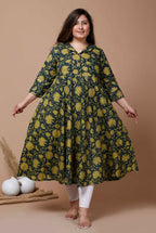 Miravan Women's Plus Size Green Floral Printed Anarkali Kurta