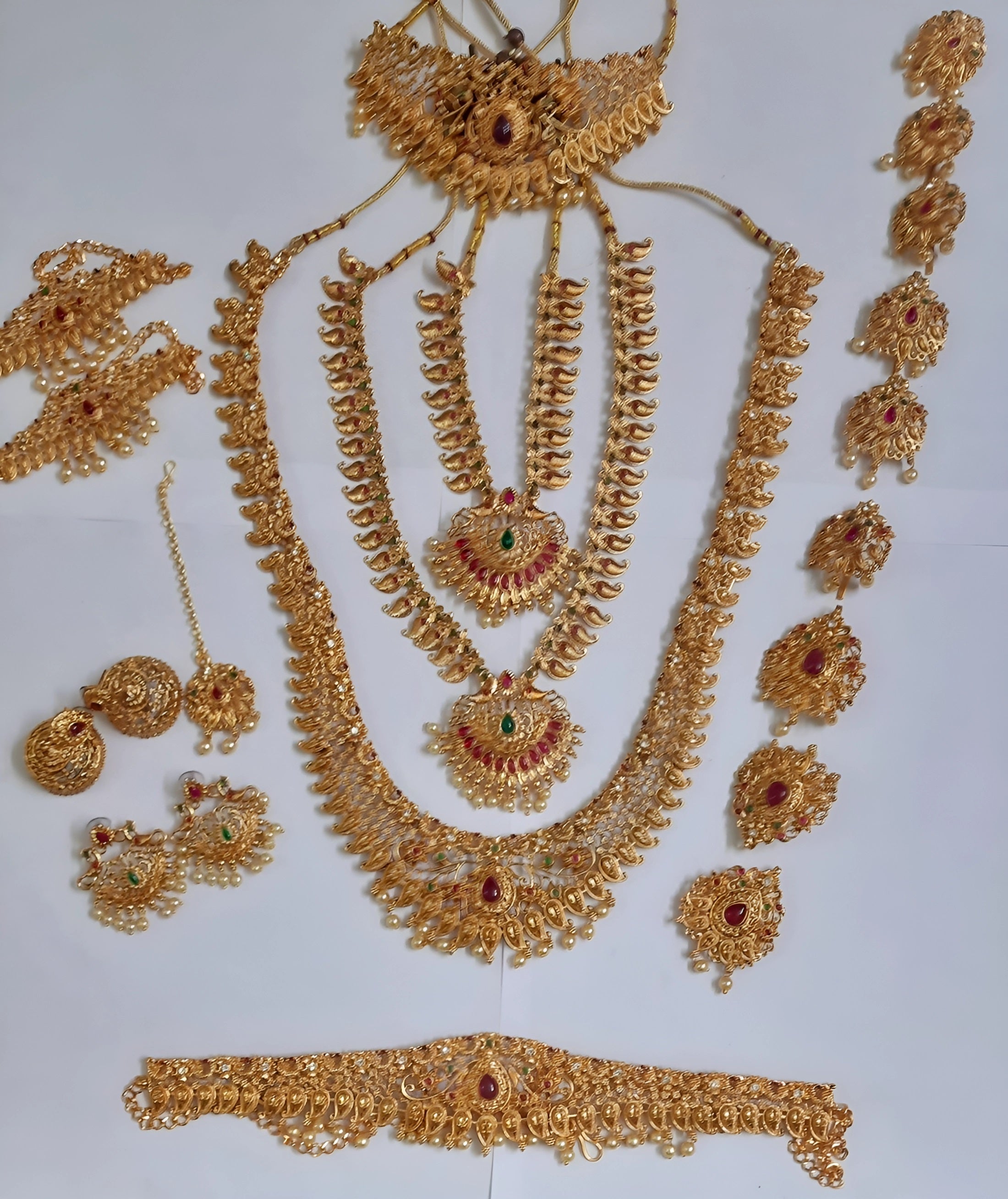 Elite Trading 19 piece Golden Bridal Jewellery Set