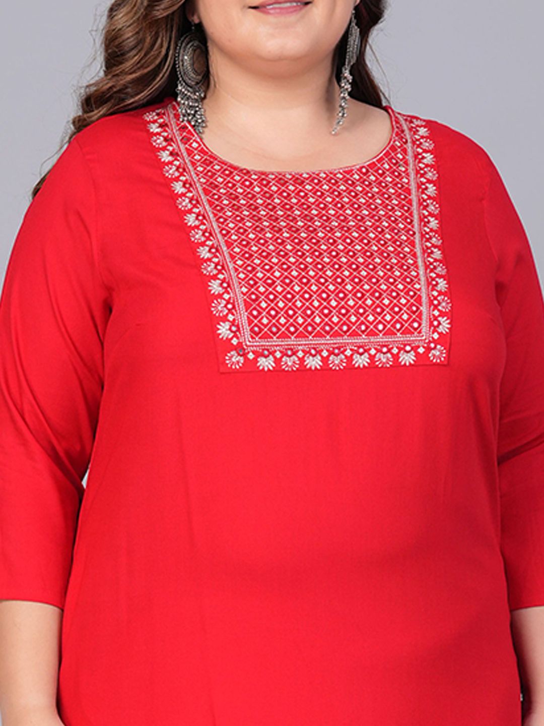 Sztori Women Yoke Design Thread Work Kurta