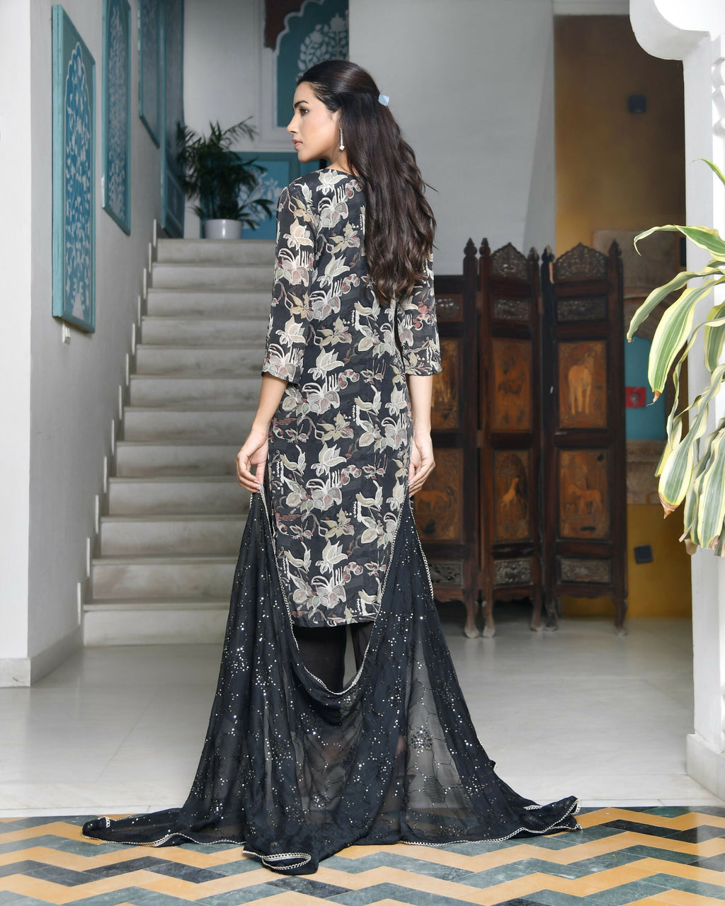 Vaasva Women's Black Crepe Embroidered Suit Set