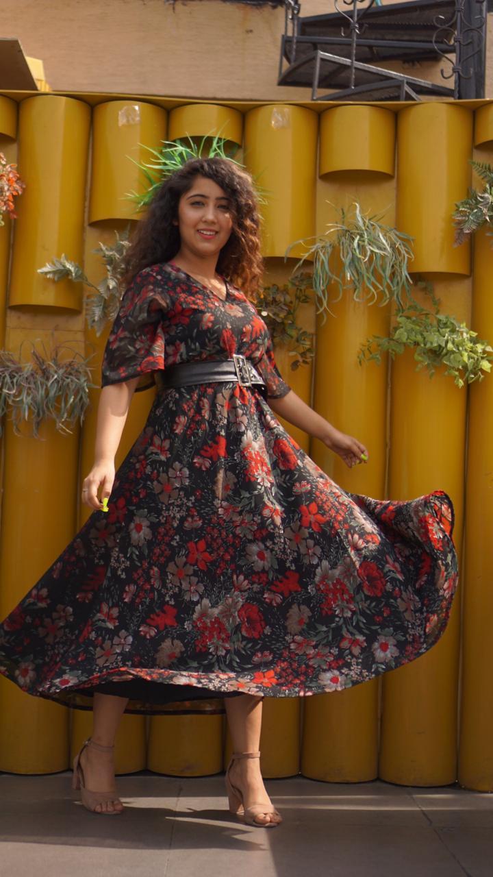 Jompers Women Black & Red Floral Printed Gorgette Flared Kurta - Distacart