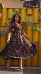 Jompers Women Black & Red Floral Printed Gorgette Flared Kurta - Distacart