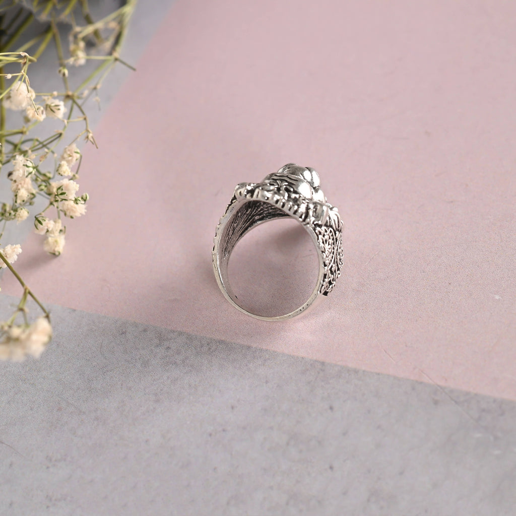 NVR Men Silver-Plated Lion Face Finger Ring