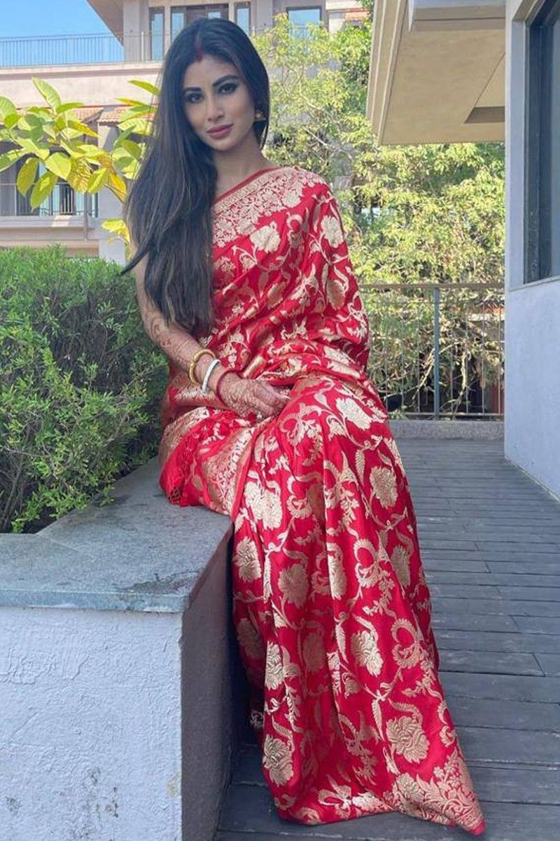 Vamika Weaving Banarasi Jacquard Red Kanjivaram Saree
