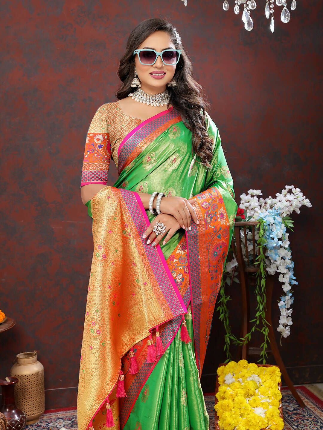 Lorenvalley Fashion Navyblue Kanjivaram Silk Woven Design with Zari Weaving Saree