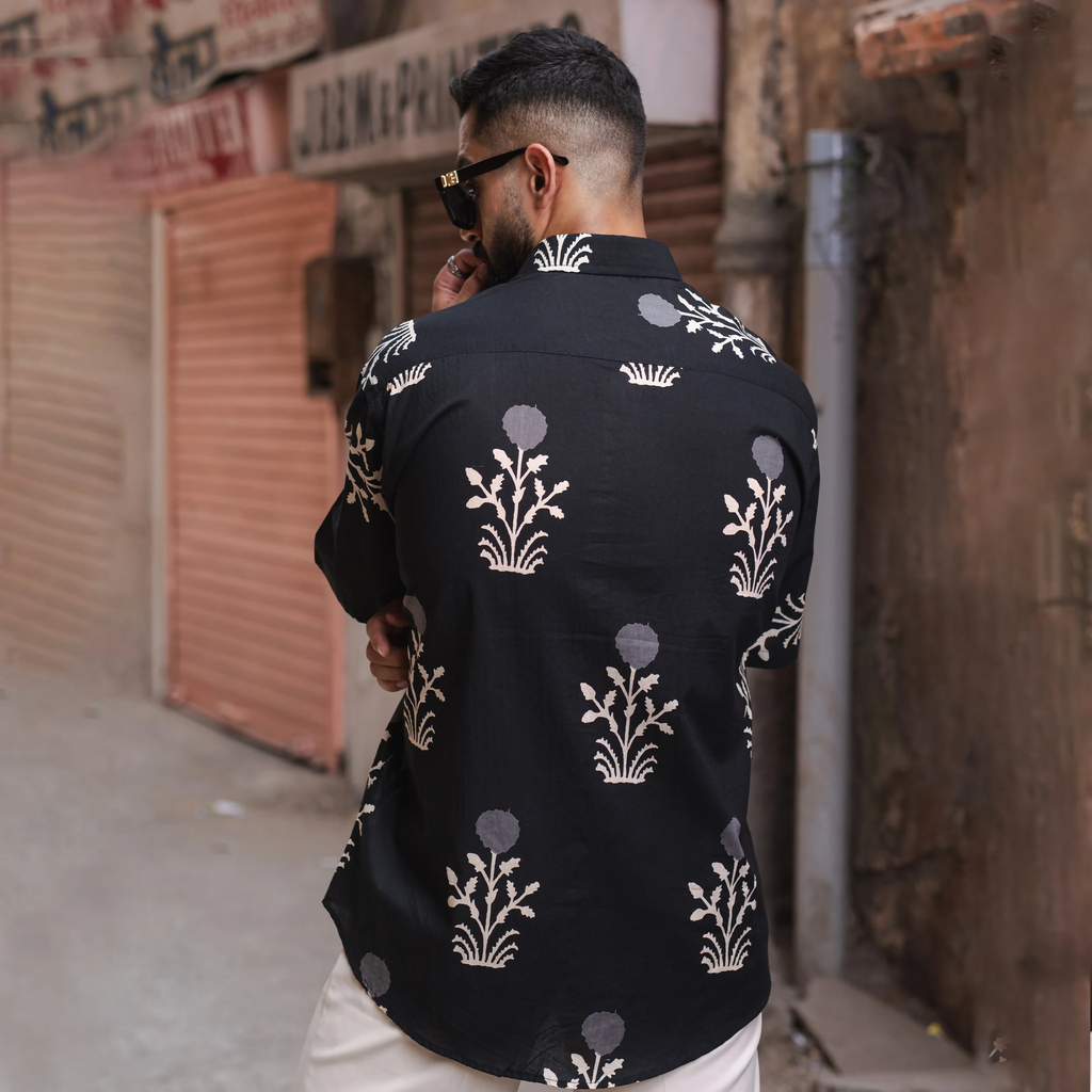Miravan Men's Black Floral Printed Half Sleeve Slim Fit shirt