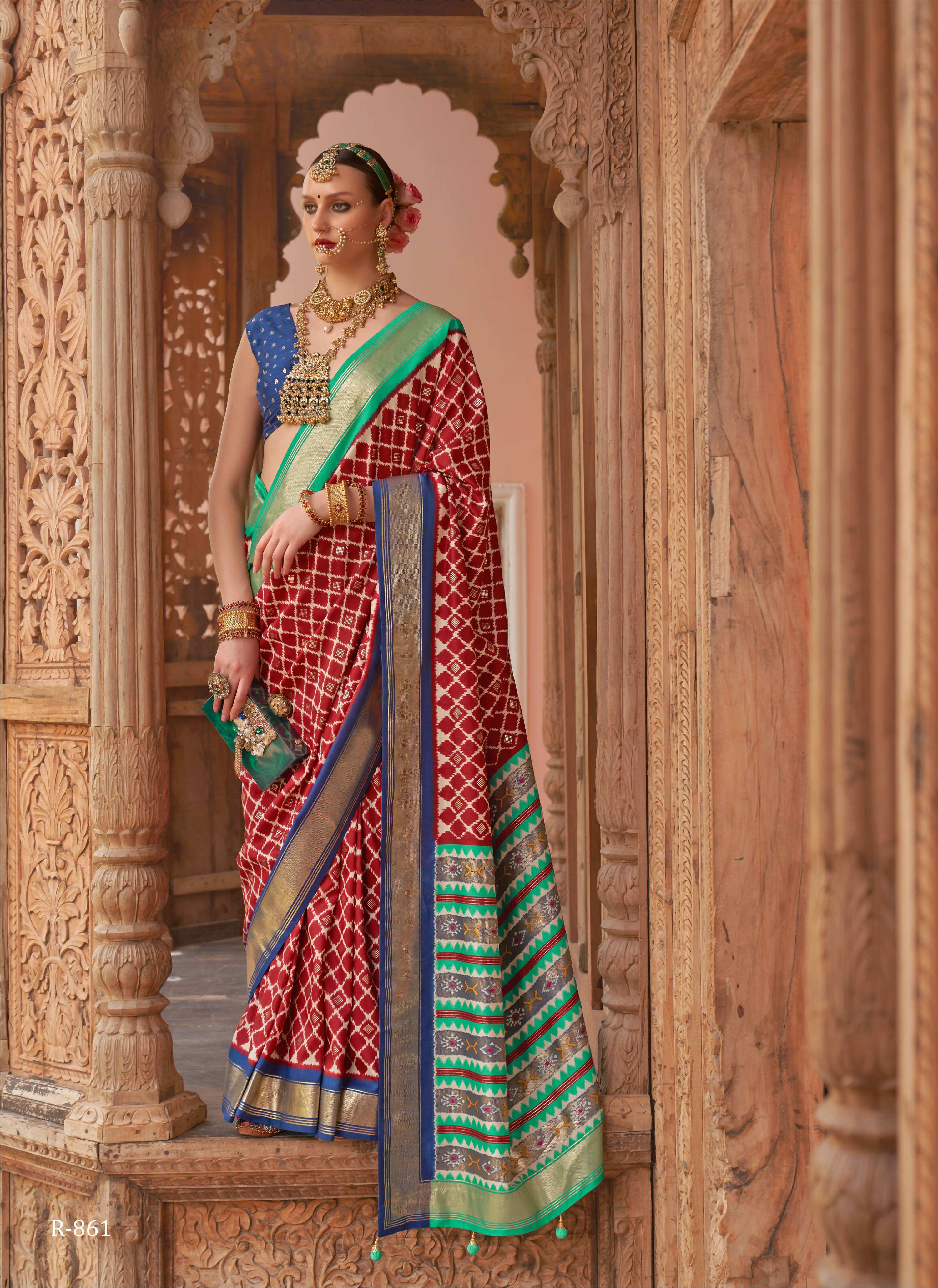 Maroon Silk Geometric Printed Saree With Unstitched Blouse Piece - Aanchal