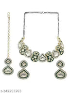 Jewel City Royal Kundan Choker Necklace Set with Earrings & Maang Tikka | Traditional Bridal & Festive Jewelry for Women