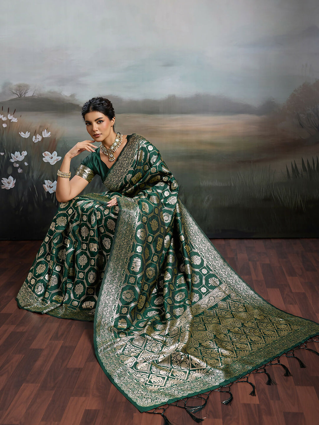 Shree Shyam Fashion Bottle Green Silk Blend Saree - Distacart