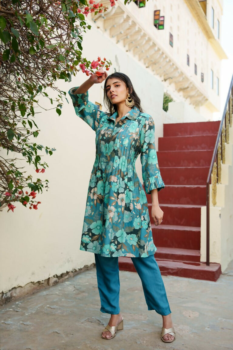 Vaasva Women Teal Muslin Tucks Kurta & Pant Set
