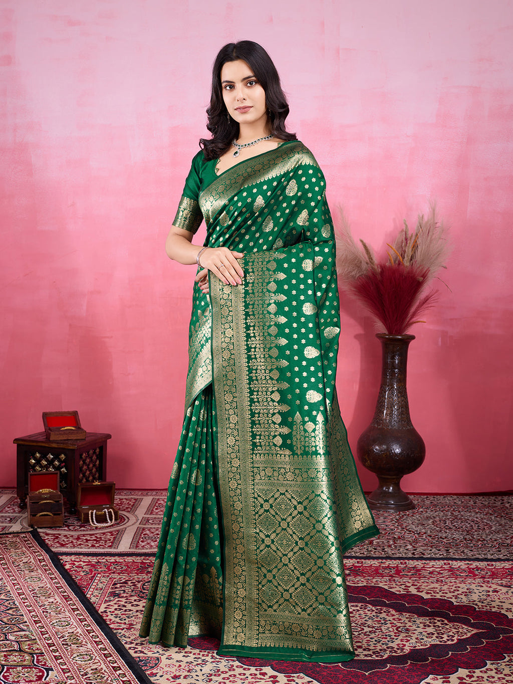 Vedant Vastram Banarasi Silk Fashion Saree - Green
