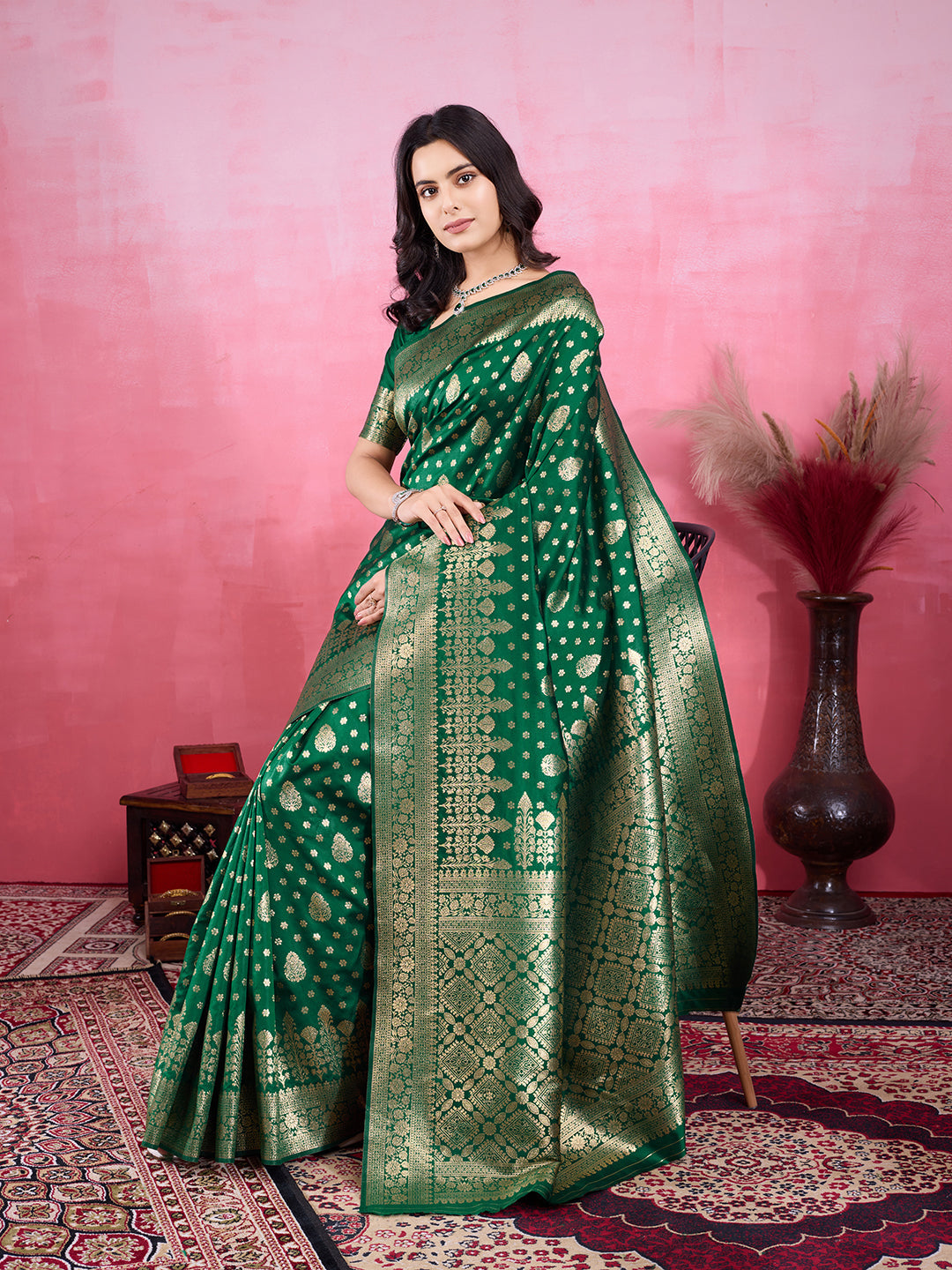 Vedant Vastram Banarasi Silk Fashion Saree - Green