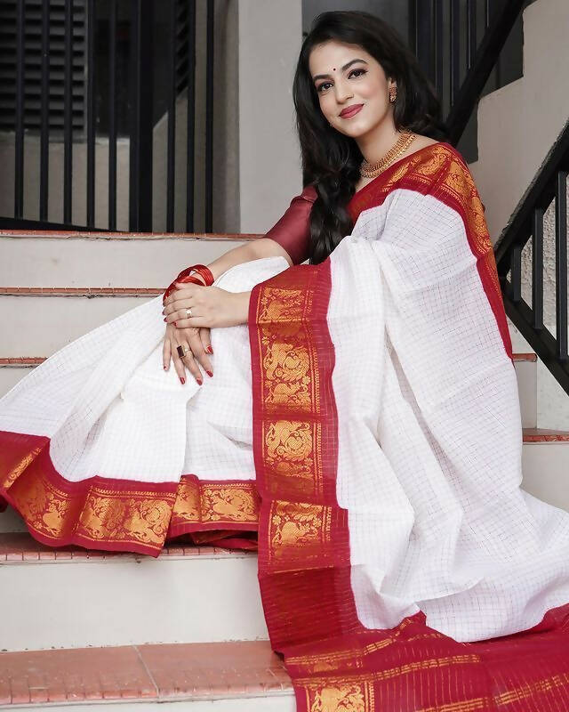 DEIANA'S Beautiful Designer Golden zari Soft Lichi Silk Saree - Red