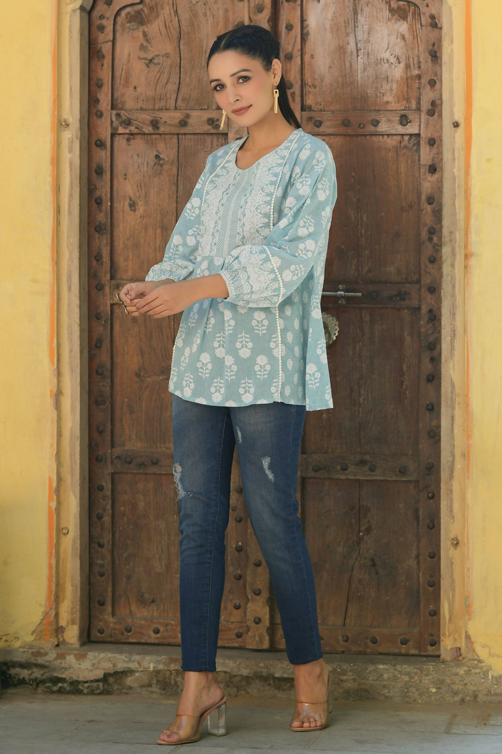 Juniper Women's Skyblue Cambric Placement Floral Printed Tunic - Distacart