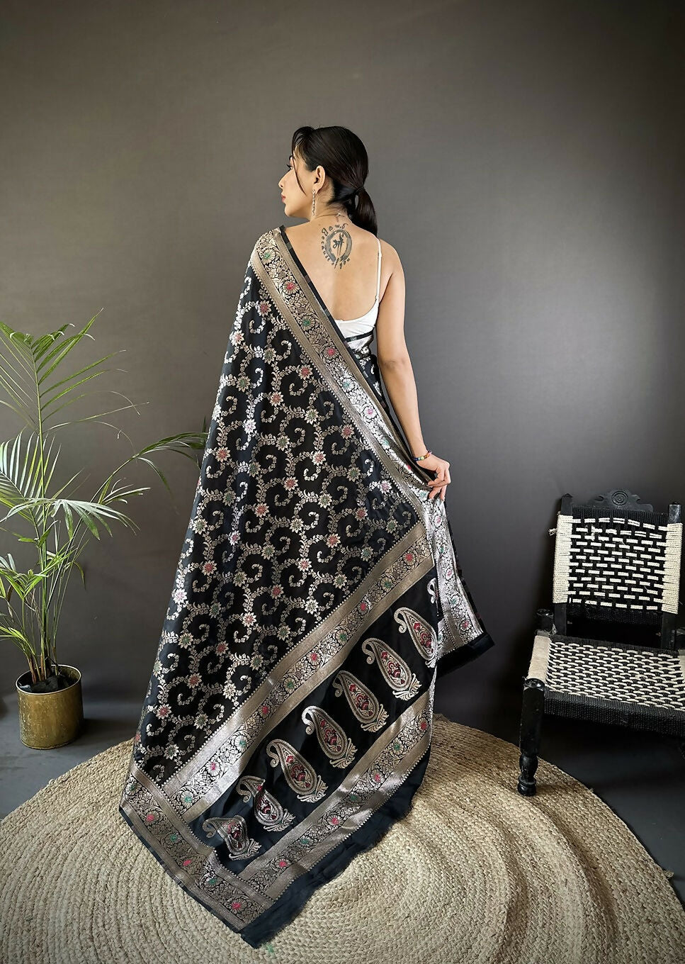Joban Fashion Black Meenakari Banarasi Silk Sarees
