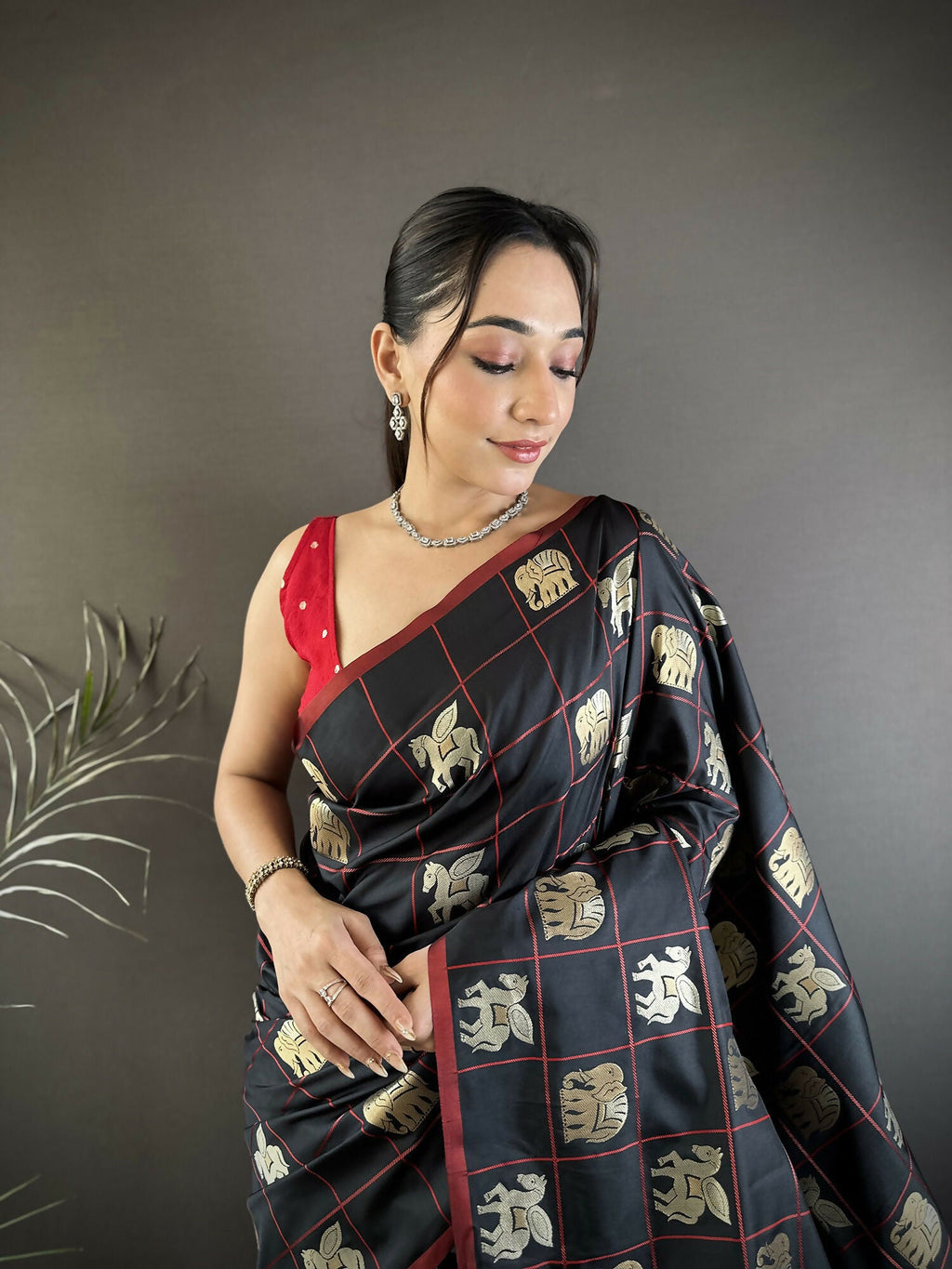 Joban Fashion Black Elephant Motif Soft Silk Banarasi silk Saree - Distacart