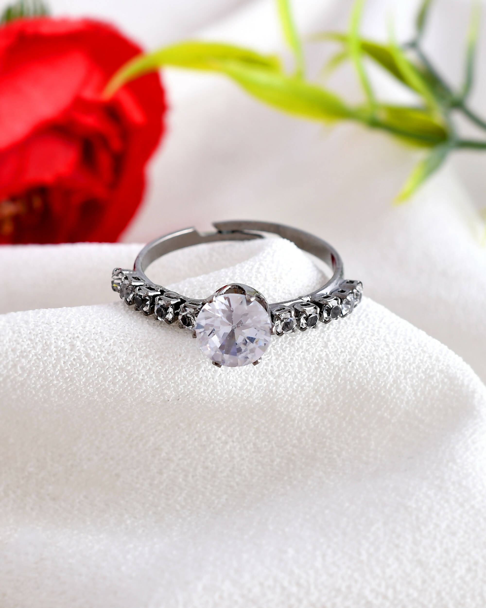 VOJ white CZ-detail Stainless Steel Cubic Zirconia Rhodium Plated Adjustable Finger Ring
