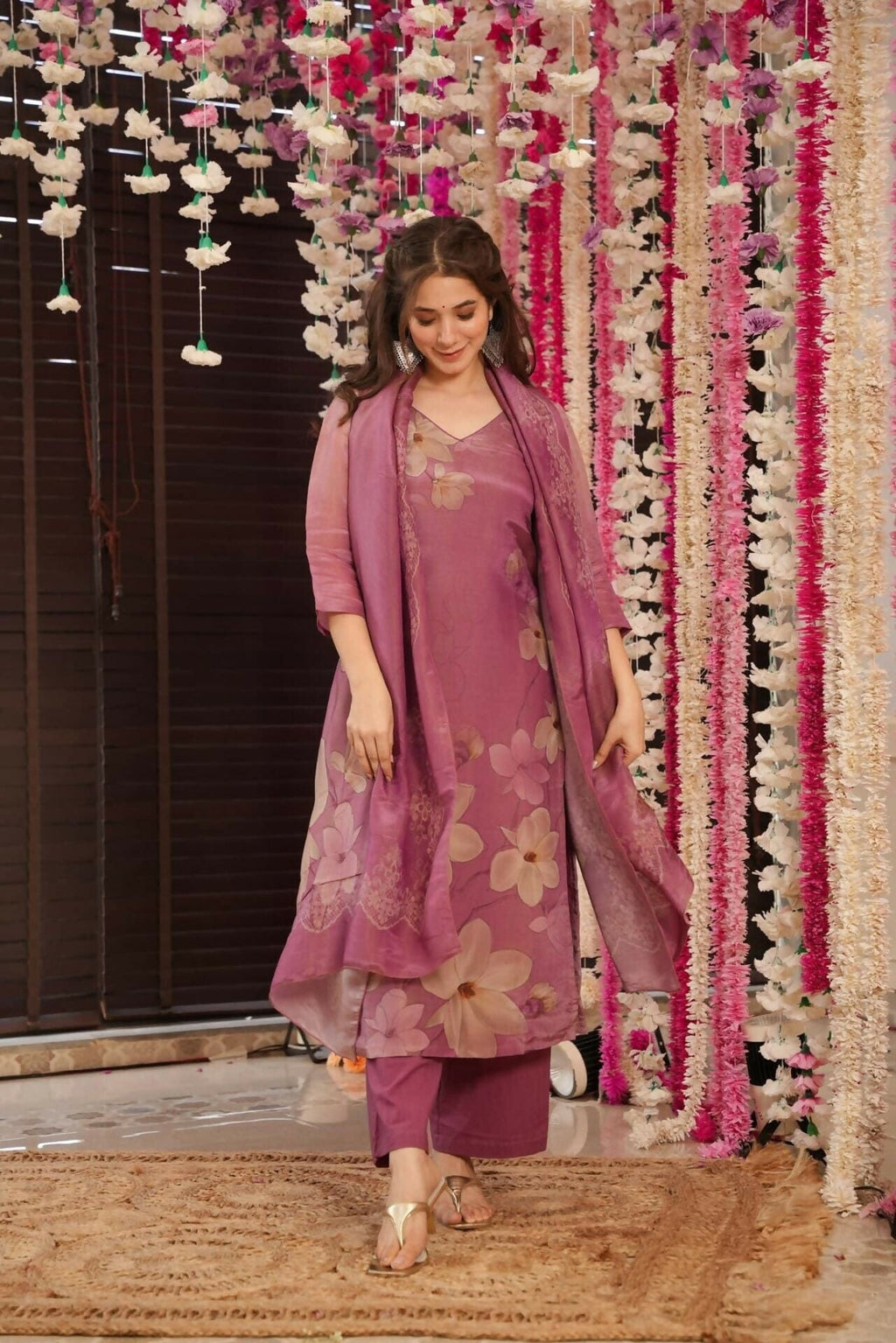 The52 Onion Gorgeous Floral Printed Zarna Silk Fabric Straight Kurta Pant with Dupatta Set - Distacart