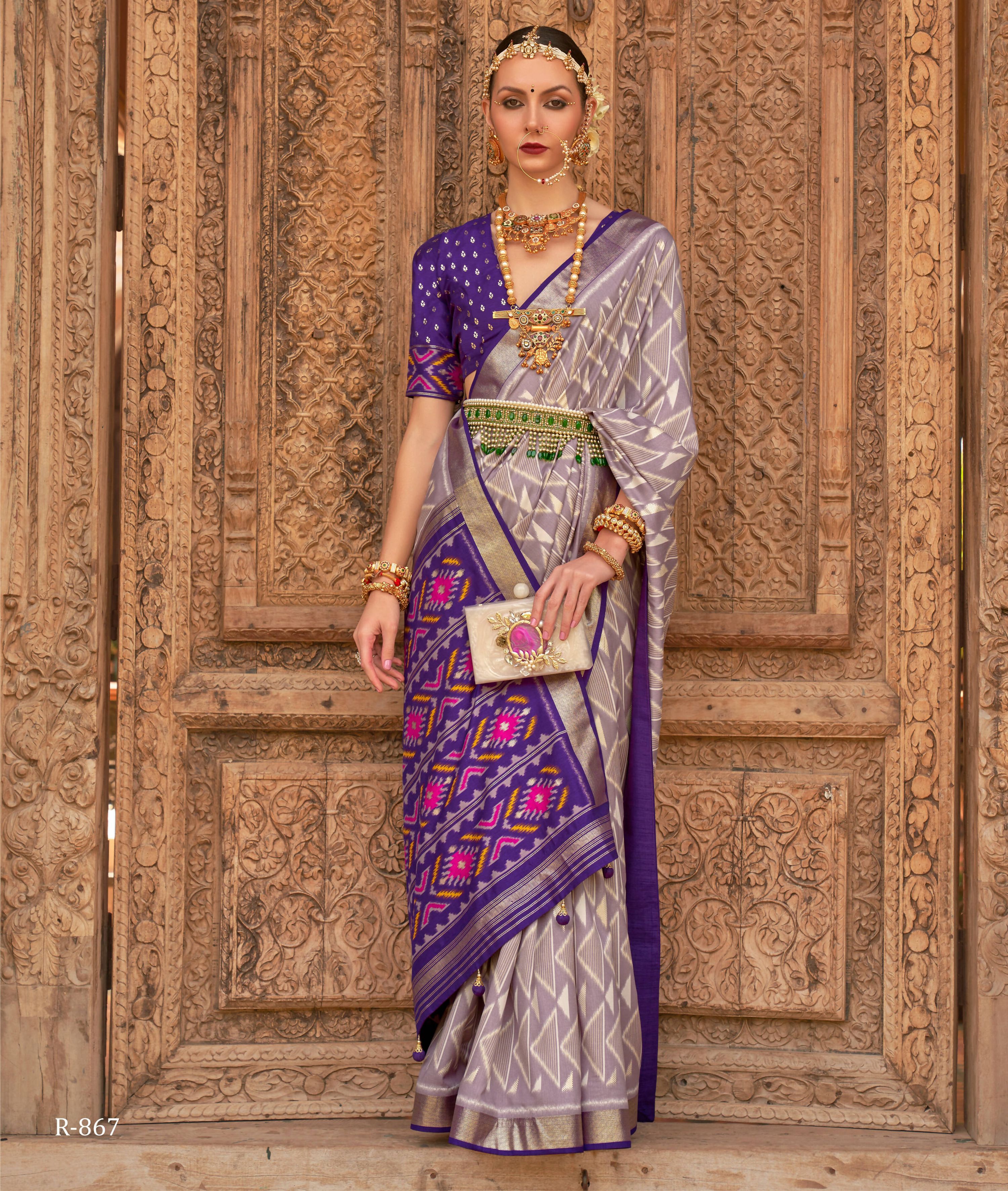 Grey Silk Geometric Printed Saree With Unstitched Blouse Piece - Aanchal