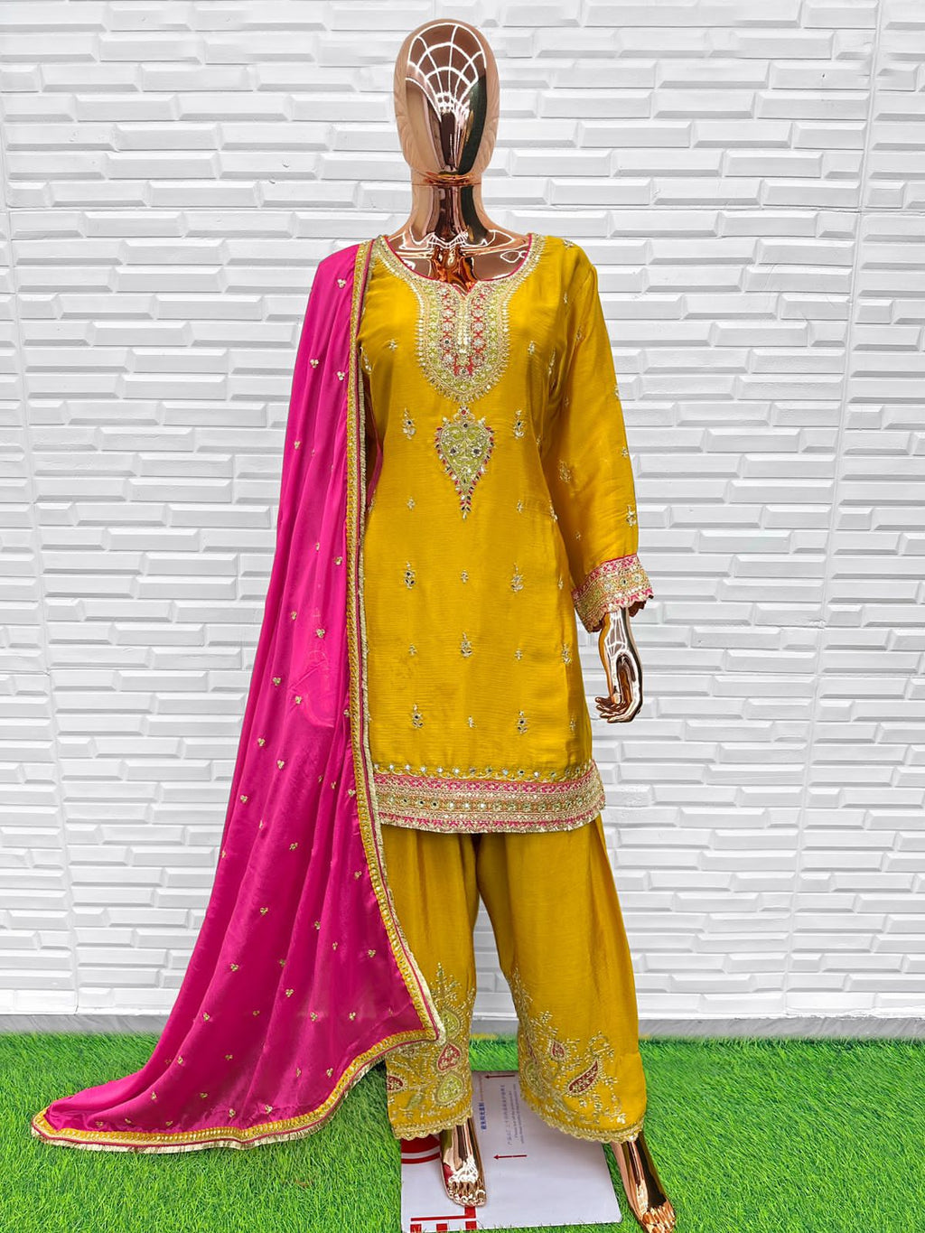 Aarshi Fashions Yellow Chinon Wedding Suits