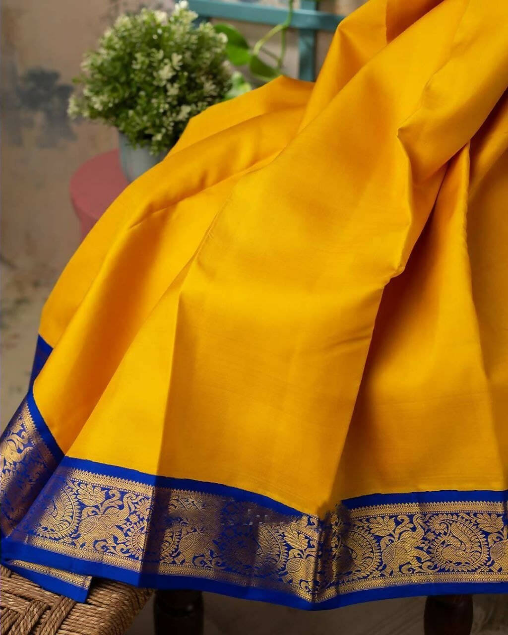 DEIANA'S Beautiful Designer Golden zari Soft Lichi Silk Saree - Yellow