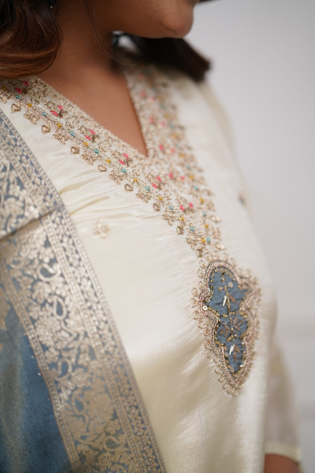 Lorenvalley Offwhite Viscose Chanderi Embroidered Multi Sequence work Kurta Set - Distacart
