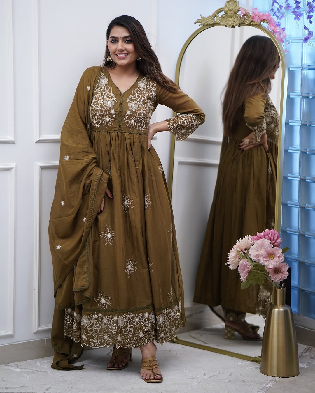Lorenvalley Brown Cotton Silk Embroidered And Chikan Lace Work Kurta Set - Distacart