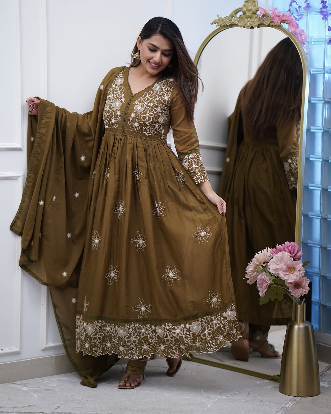 Lorenvalley Brown Cotton Silk Embroidered And Chikan Lace Work Kurta Set - Distacart