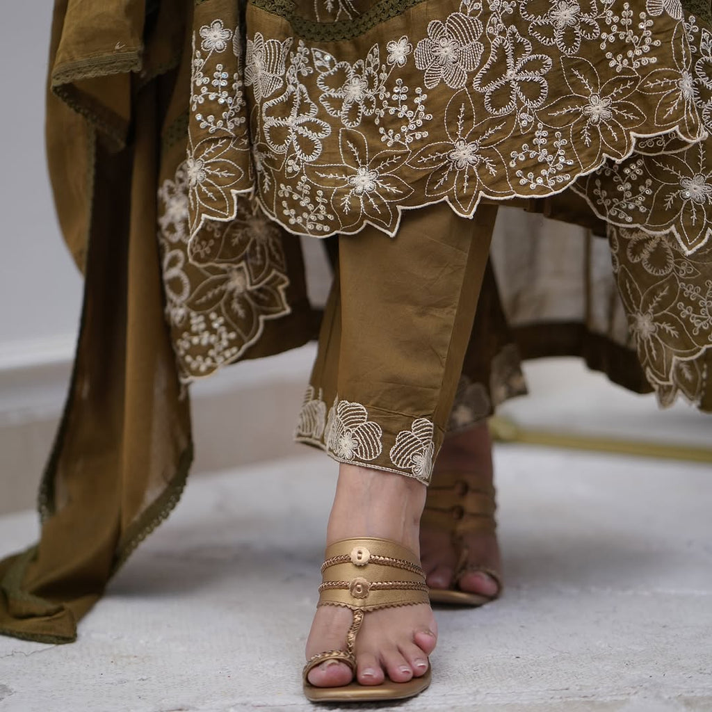 Lorenvalley Brown Cotton Silk Embroidered And Chikan Lace Work Kurta Set - Distacart