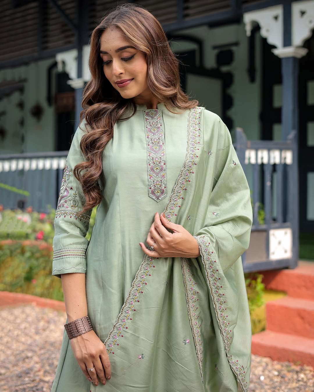 Lorenvalley Seagreen Muslin Silk Embroidered work Kurta Set - Distacart