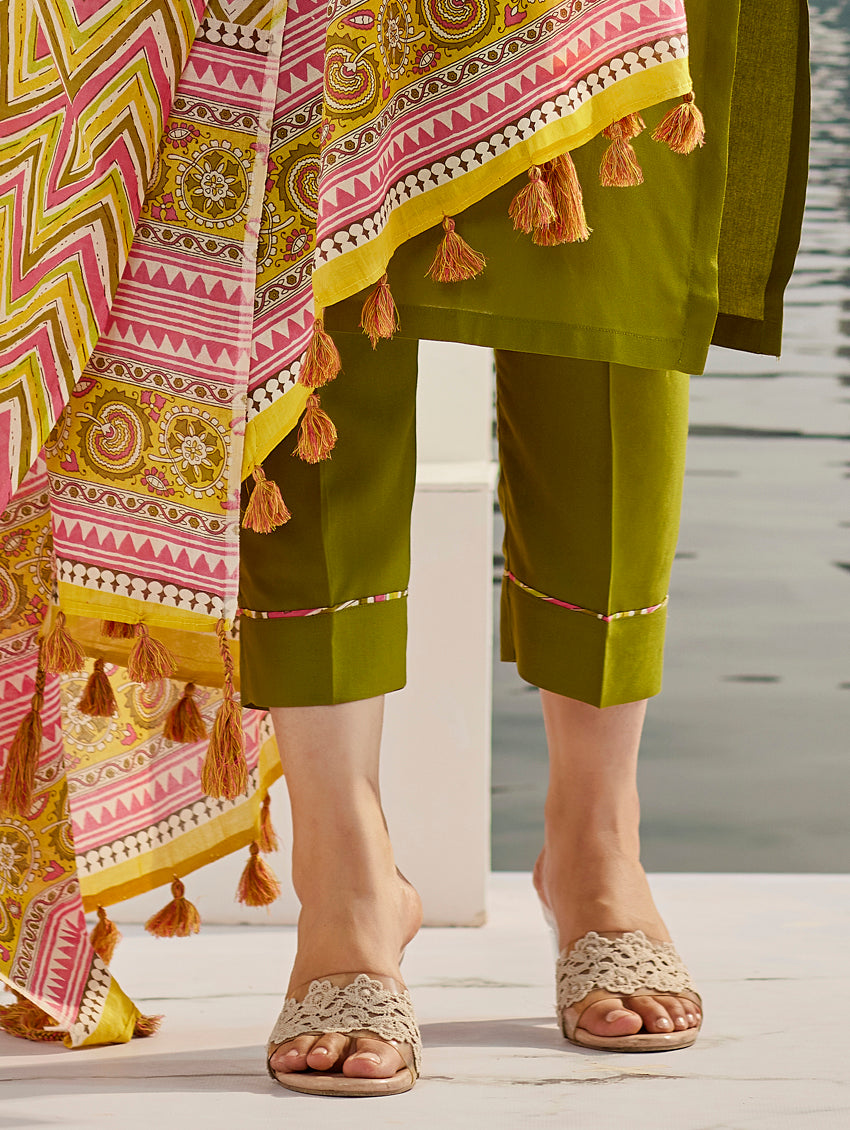 Lorenvalley Green Muslin Cotton Embroidered With Printed Border Kurta Set - Distacart