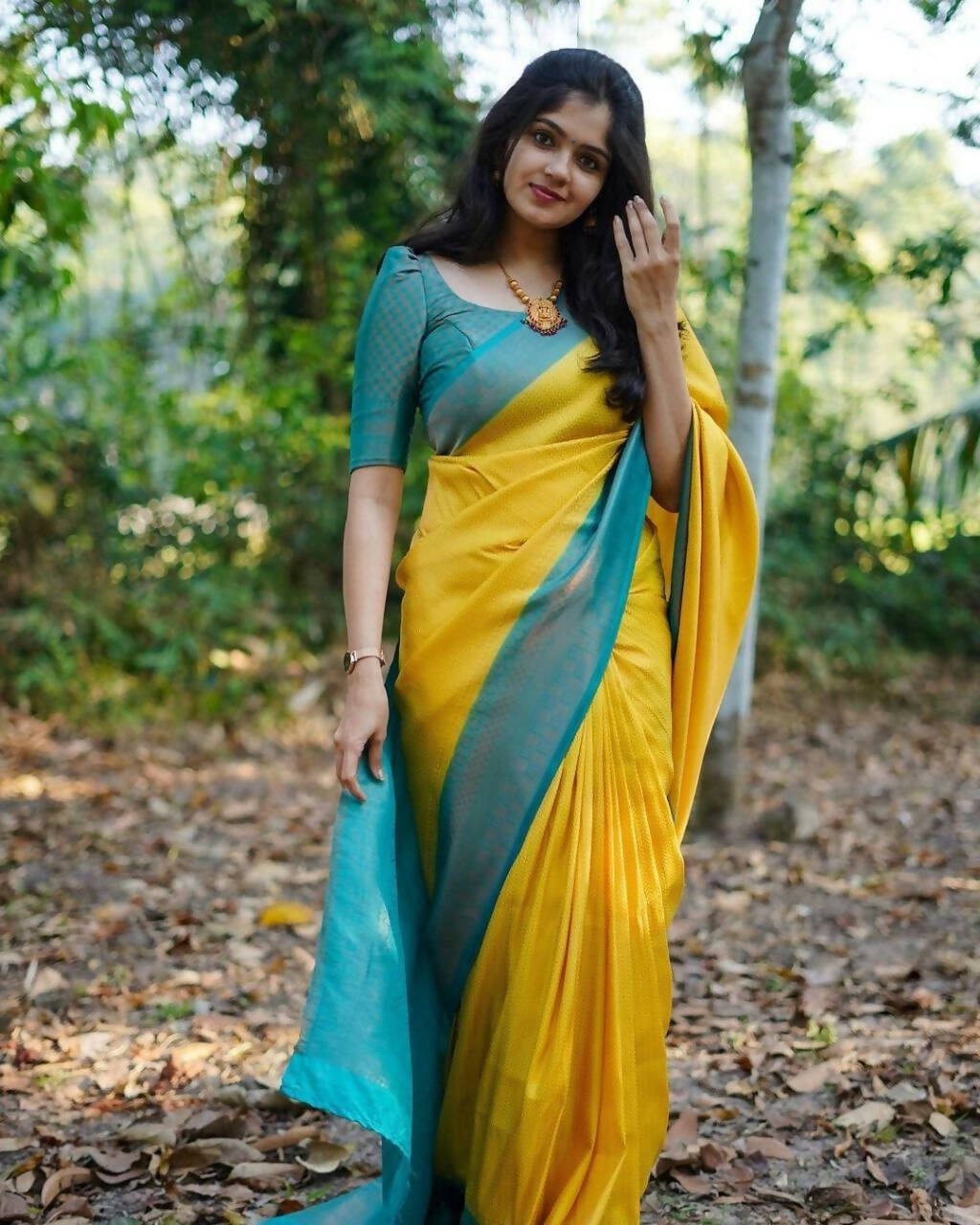 DEIANA'S Beautiful Designer Golden zari Soft Lichi Silk Saree - Yellow
