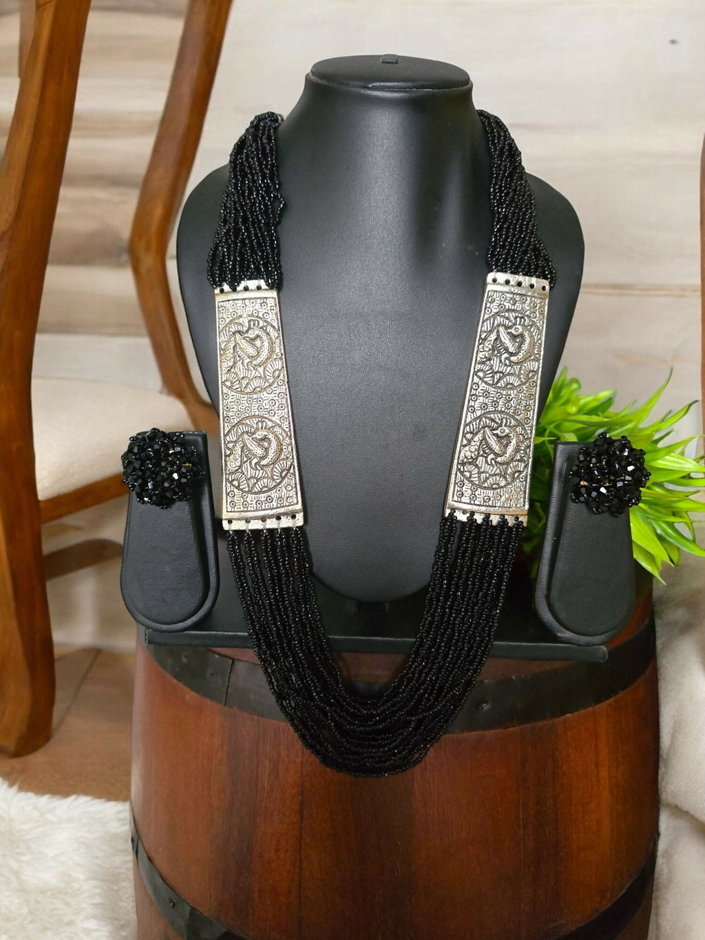 Inhanns Saree Shobha Statement Necklace & Earring Set - Black