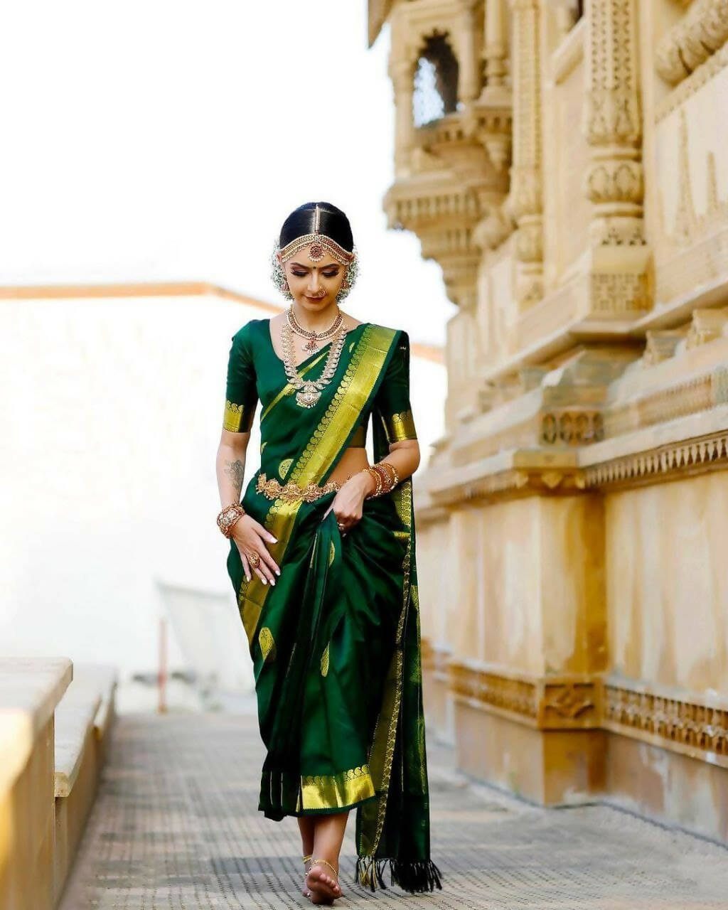 DEIANA'S Beautiful Designer Golden zari Soft Lichi Silk Saree - Green