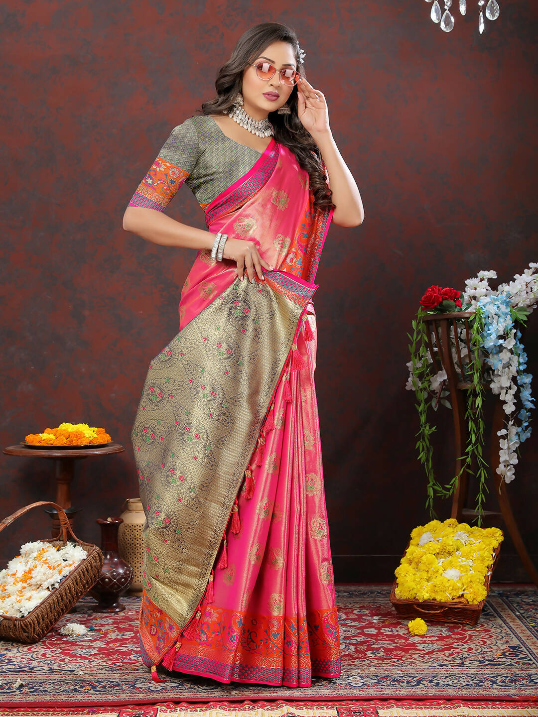 Lorenvalley Fashion Pink Kanjivaram Silk Woven Design with Zari Weaving Saree