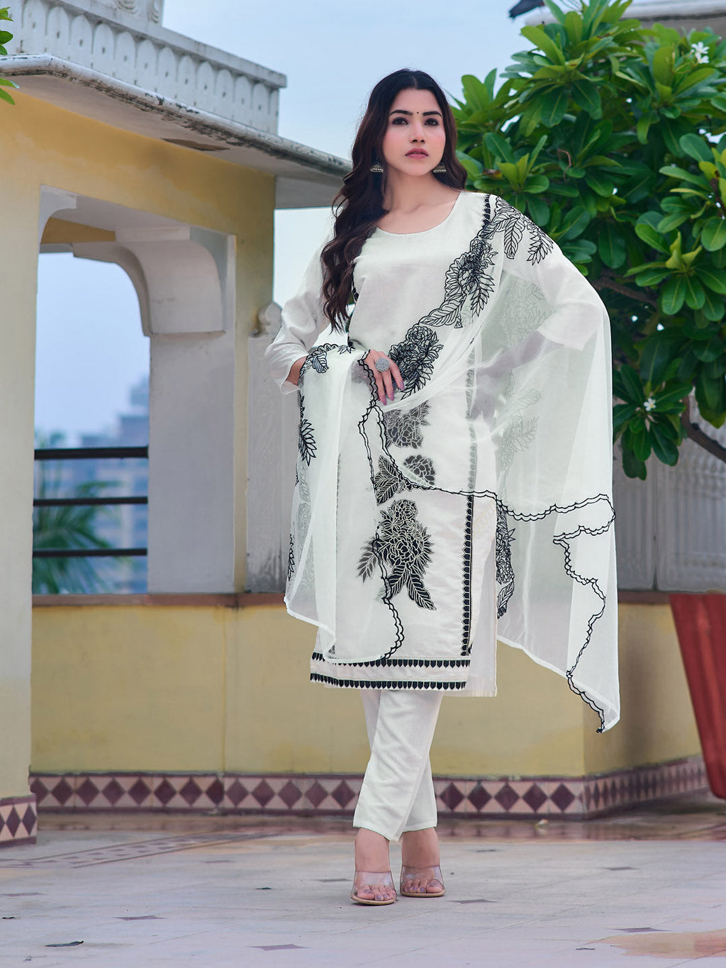 Embroidered Kurta With Pant & Embroidered Cut Work Organza Dupatta, White - Hiral Fashion - Distacart