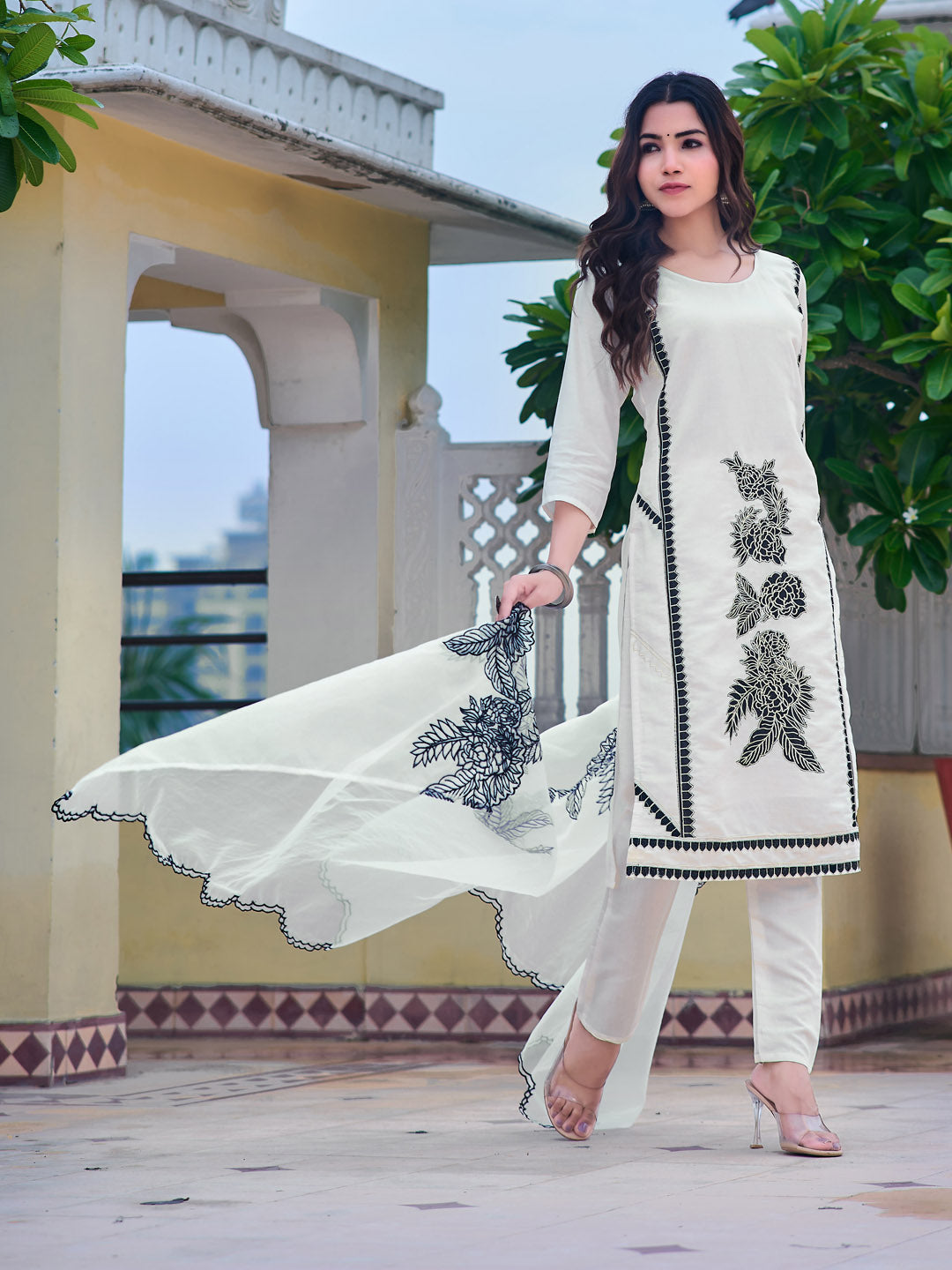Embroidered Kurta With Pant & Embroidered Cut Work Organza Dupatta, White - Hiral Fashion - Distacart