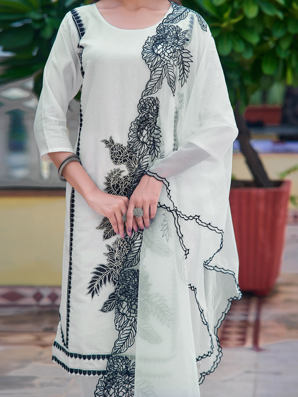 Embroidered Kurta With Pant & Embroidered Cut Work Organza Dupatta, White - Hiral Fashion - Distacart