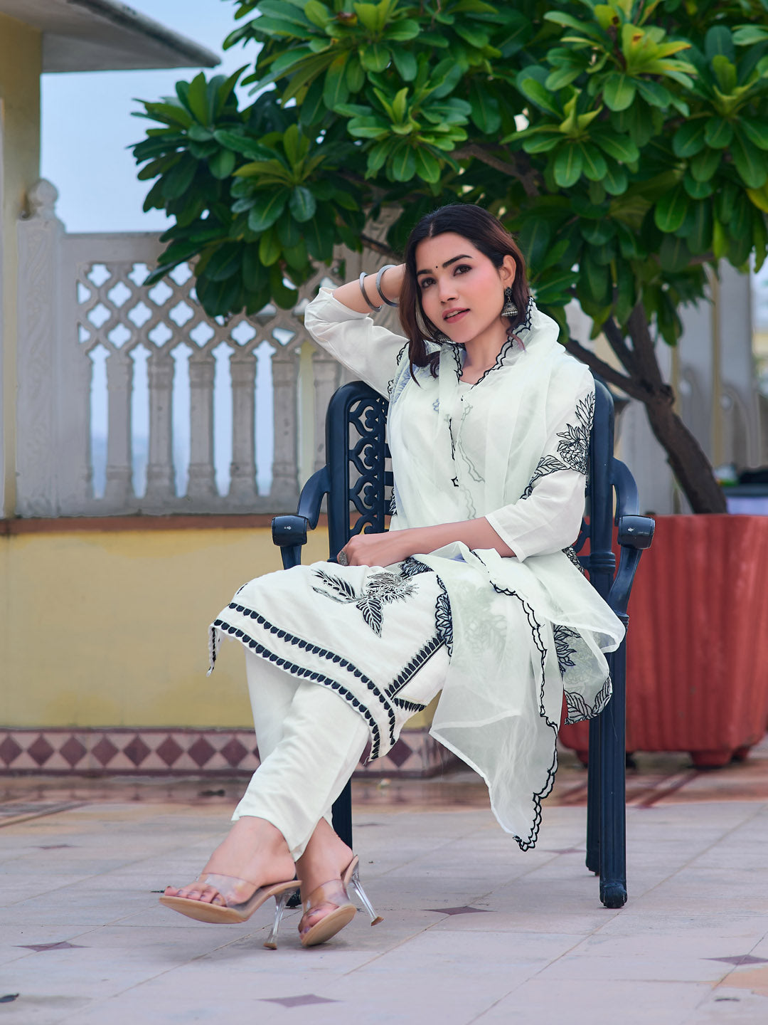 Embroidered Kurta With Pant & Embroidered Cut Work Organza Dupatta, White - Hiral Fashion - Distacart