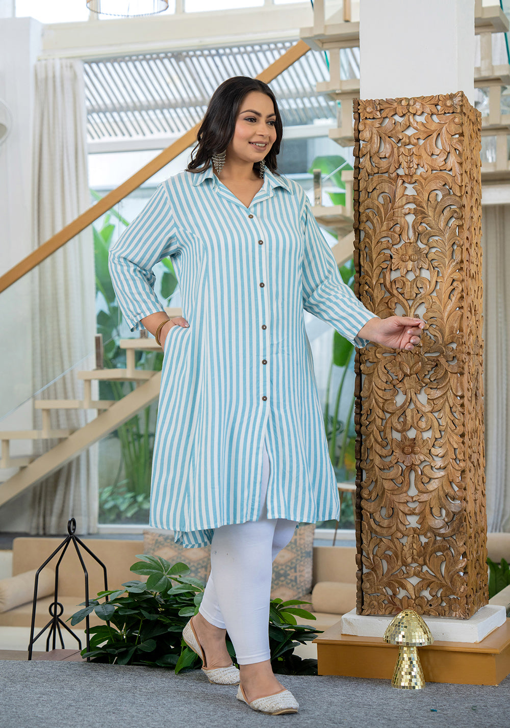 Kaajh Women's White Striped Viscose Rayon Plus Size Kurta - Distacart
