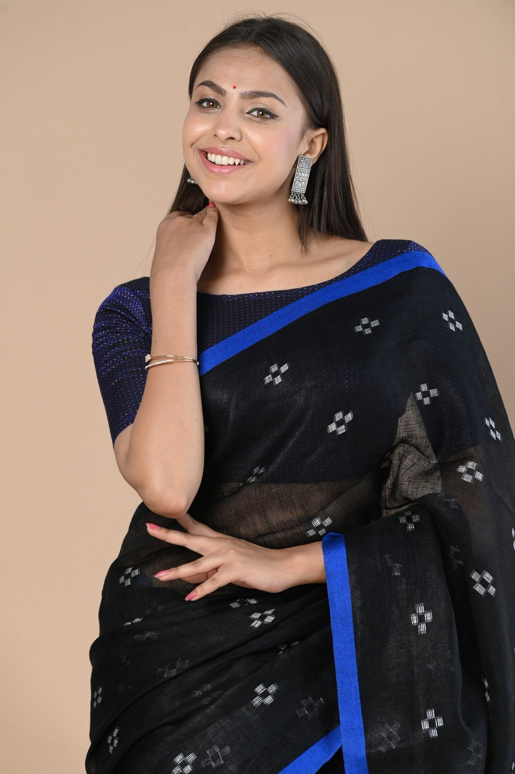 Very Much Indian Pure Linen Saree With Sleek Border and Exclusive Design - Distacart