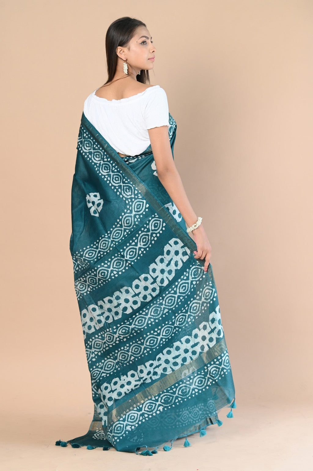 Very Much Indian Authentic Handloom Pure Cotton Saree with Hand Batik Work - Distacart