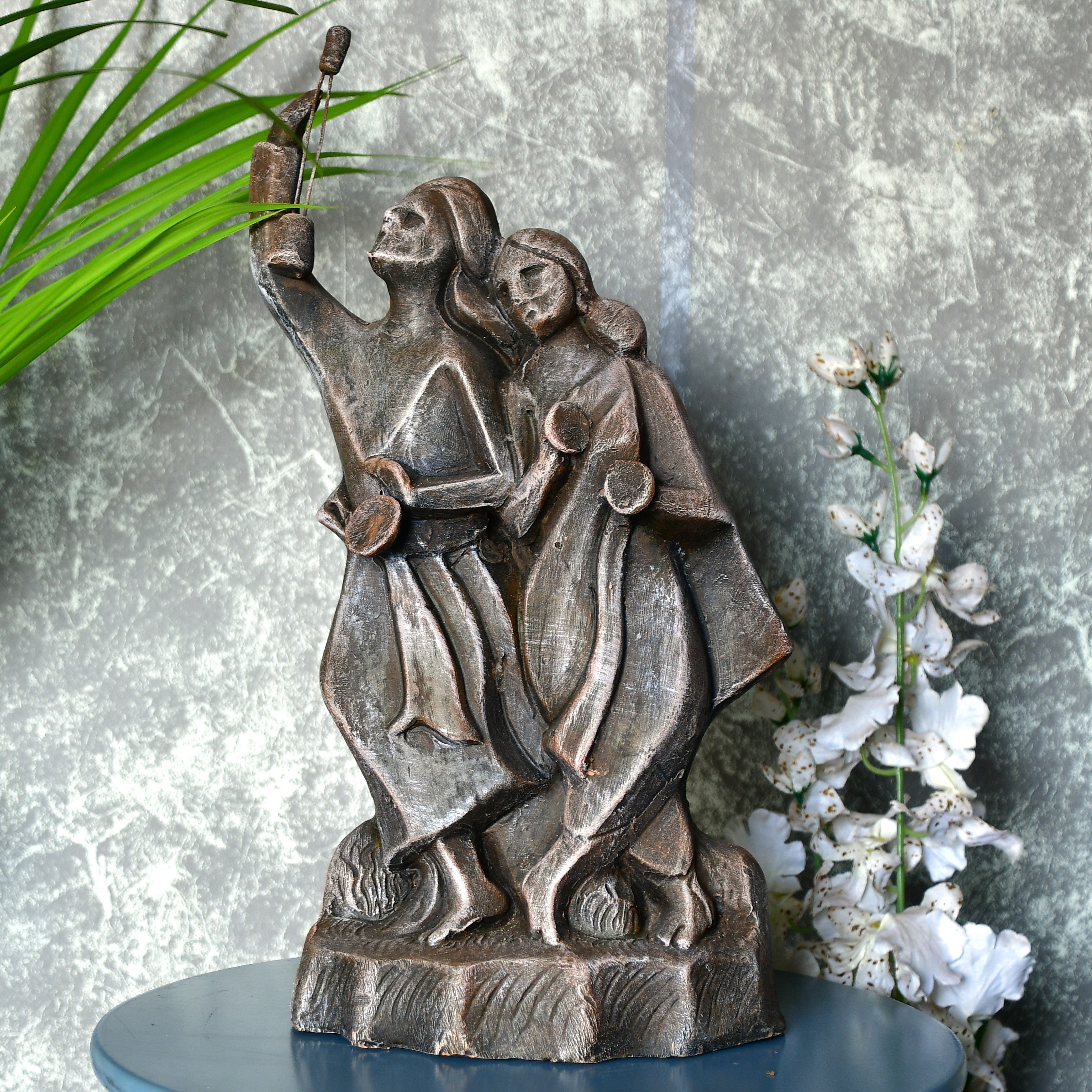 Sowpeace Premium Large Terracotta Minstrel Couple Tabletop Decor - Distacart