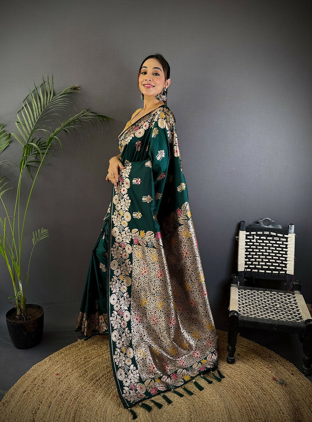 Joban Fashion Meenakari Dark Green Woven Soft Silk Saree - Distacart