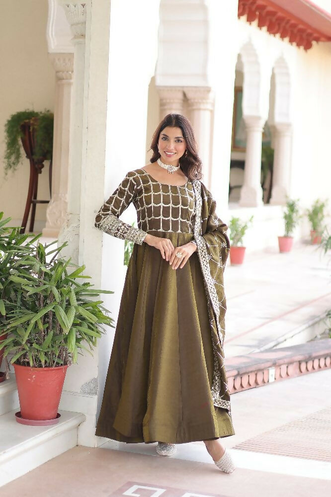 Joban Fashion Mehndi Kurta Set Silk Sequins , Zari, Coding & Thread Embroidered work - Distacart