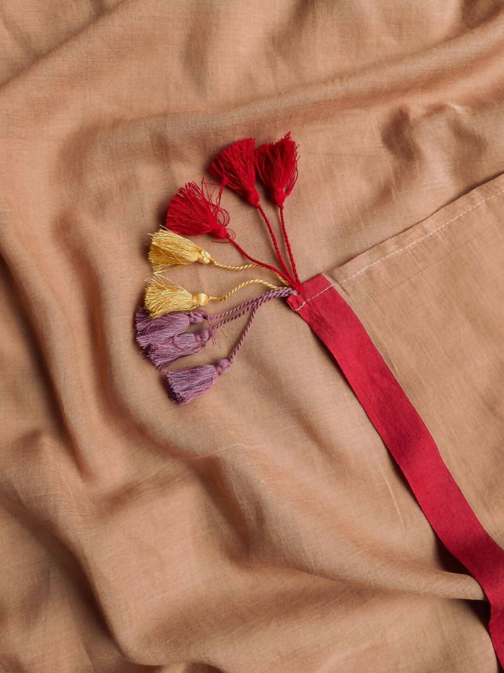 Suta Beige Solid Mul Cotton Saree - Distacart