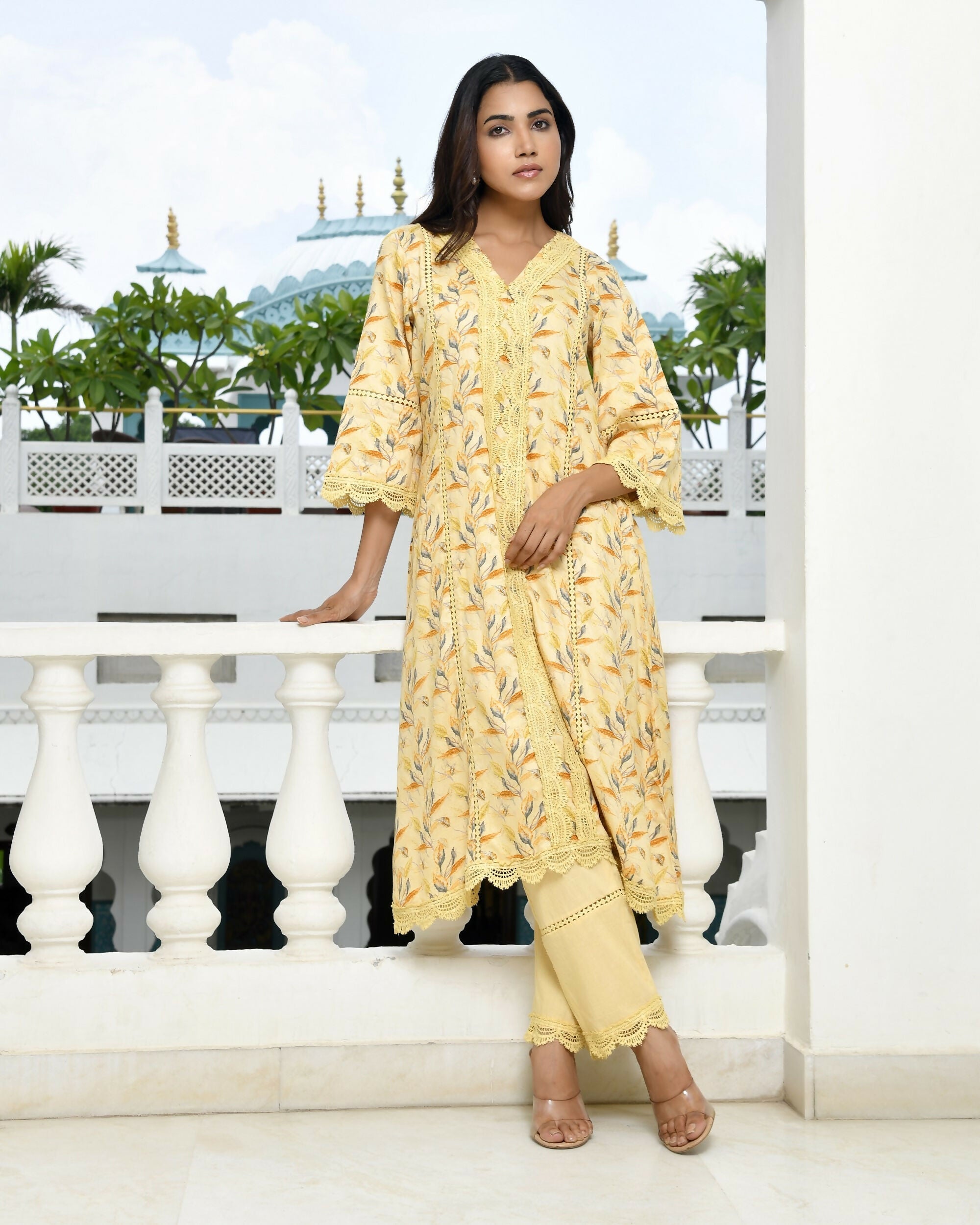 Vaasva Women's Yellow Cotton Printed Kurta Pant Set