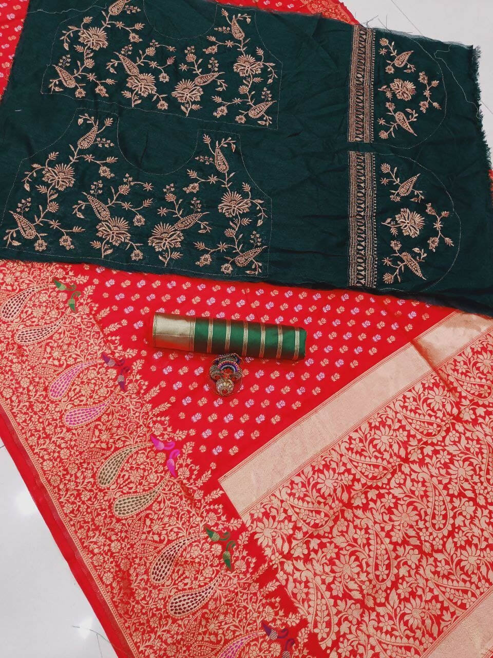 DEIANA'S Beautiful Designer Golden zari Soft Lichi Silk Saree - Red