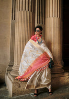 Petunia Flower Whitesoft Handloom Sik Zari & Thread Work, Contrast Pallu Saree - Rajtex Kube Silk